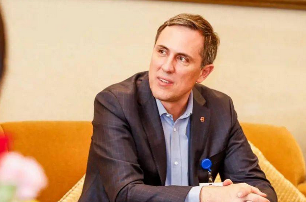  每日大事报：前拜腾CEO戴雷将加盟恒大，神州陆正耀2.7亿股权被冻结 