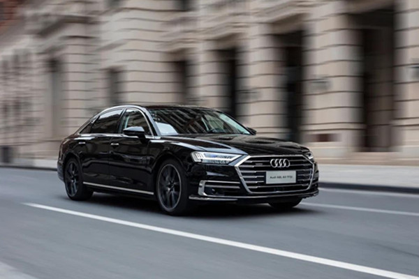  零百4.9秒，新奥迪A8L插混车型上市，售108.88万元 