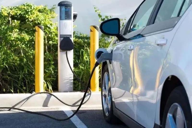 两大出行新规实施，关乎停车和出行安全，网友