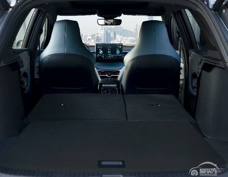 十万元预算，比亚迪第二代宋Pro对比长安CS55 PLUS，谁更值得买？