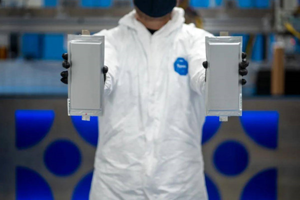  引领电池技术发展 宝马投资研发固态电池 