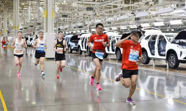 马拉松开跑！坦克300玩转潮流“嗨”不停