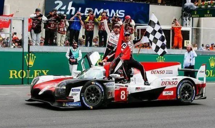 赛道体验亚洲狮/荣放双擎E+，颠覆家用车的驾驶