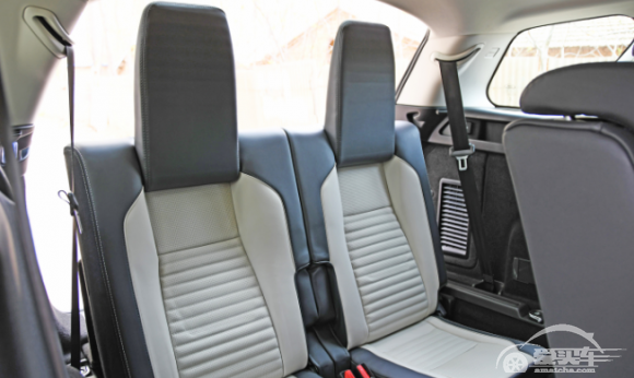 开路虎发现运动版，享受美好生活吧