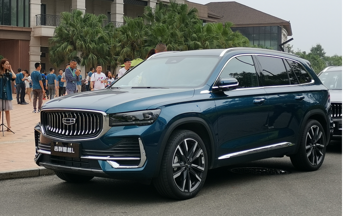  喜欢吉利星越L的普通人很多？其他品牌羡慕死了 