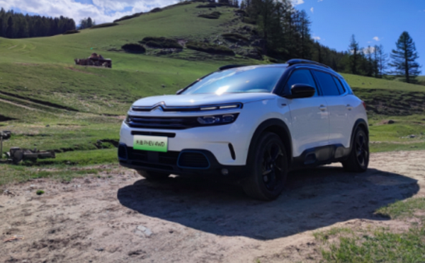  天逸PHEV全程护航车主前往西藏，行驶品质众人称赞！ 