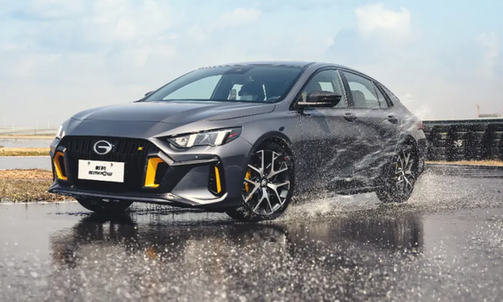 上半年还没买车别着急！奇骏、影豹、揽胜极光