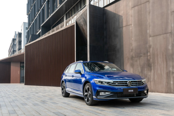 乘德系休旅 奔赴向往生活 新蔚揽旅行轿车预售进