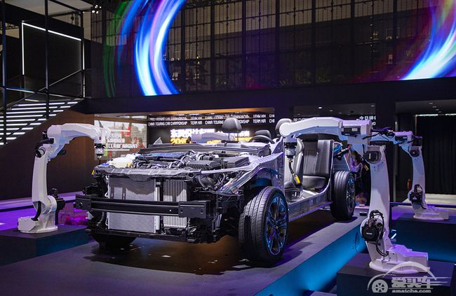 是时候解放被SUV耽误的MPV了！起亚嘉华带你领略高价值全新视角