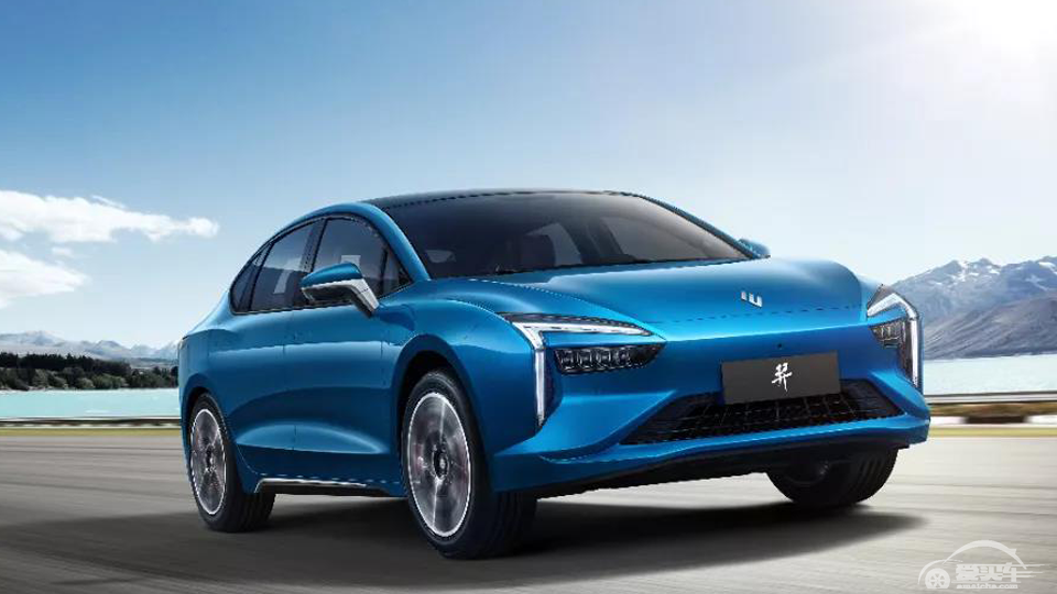 亮点是双电机，打上过气雷诺的名号，雷诺江铃羿就能卖好？