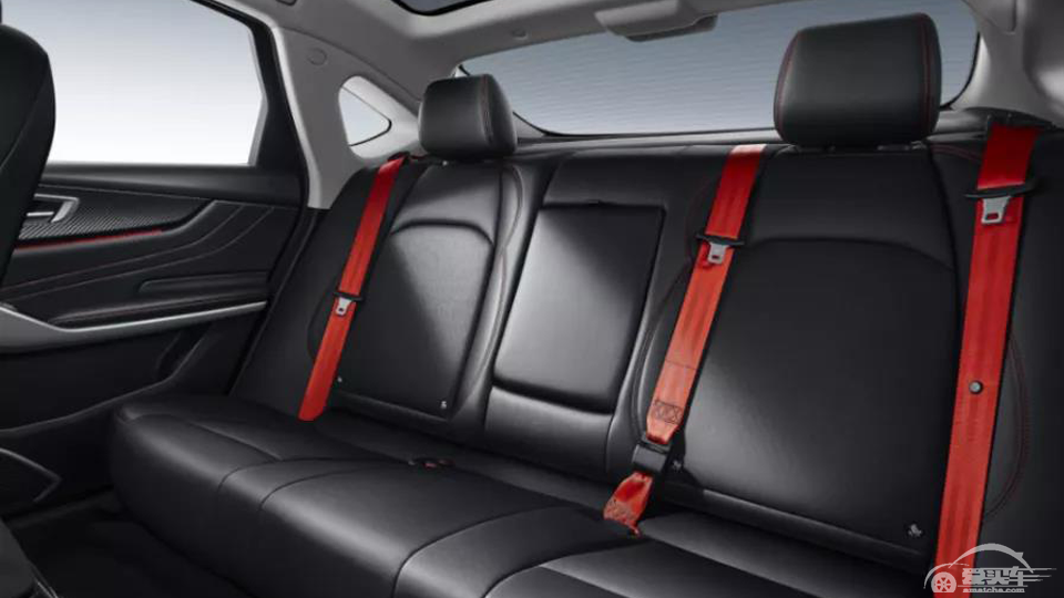 亮点是双电机，打上过气雷诺的名号，雷诺江铃羿就能卖好？