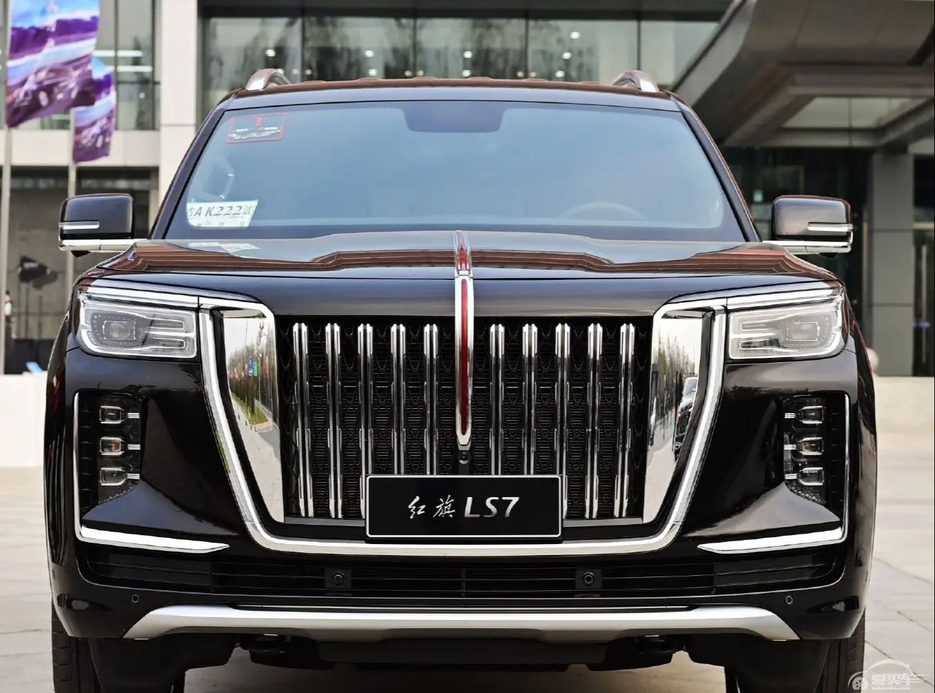 气场丝毫不逊色库里南，红旗LS7实车图片曝光，或将搭配V8动力
