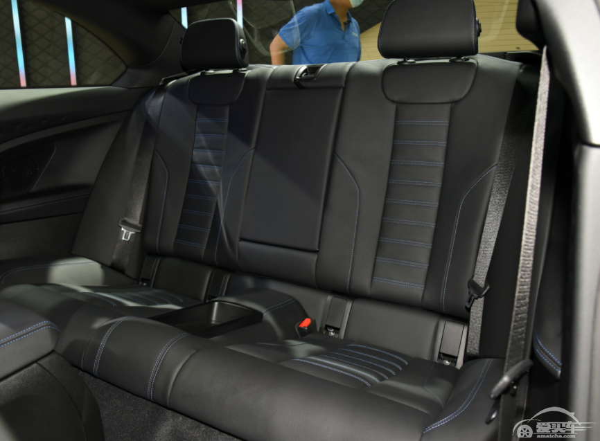 新款宝马2系Coupe售价29.98万元，注定成为小众车型？