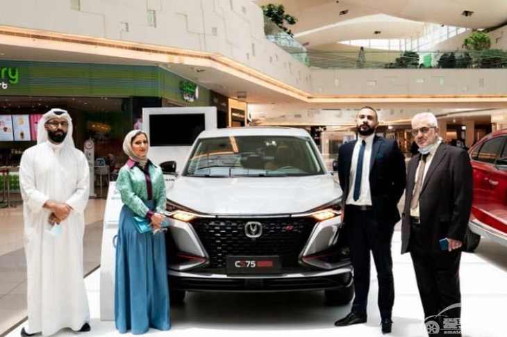 中国汽车出口量翻番，谁在背后做支撑？