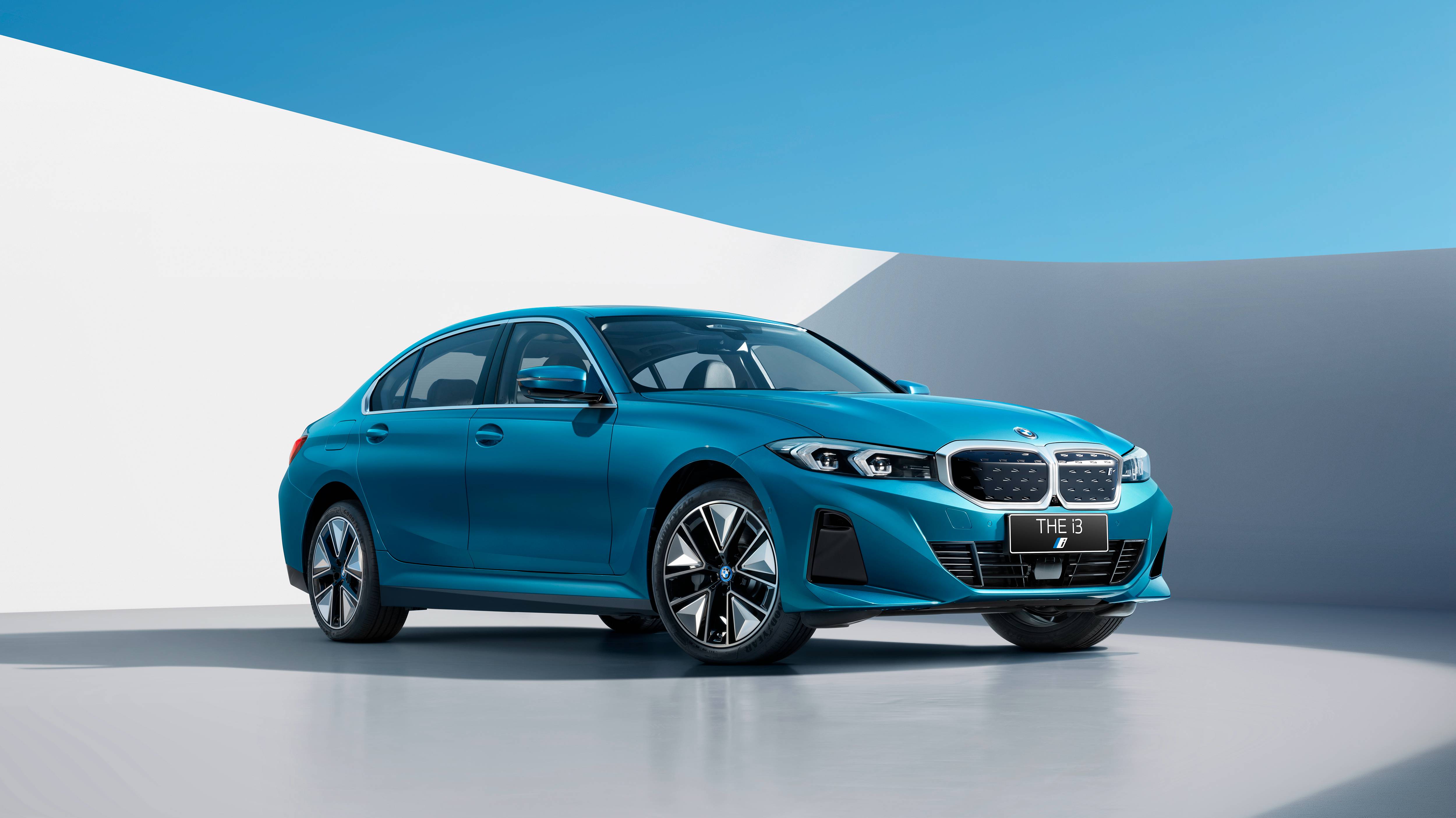  BMW推出首款纯电动中型运动轿车，集团电动化攻势再下一城 