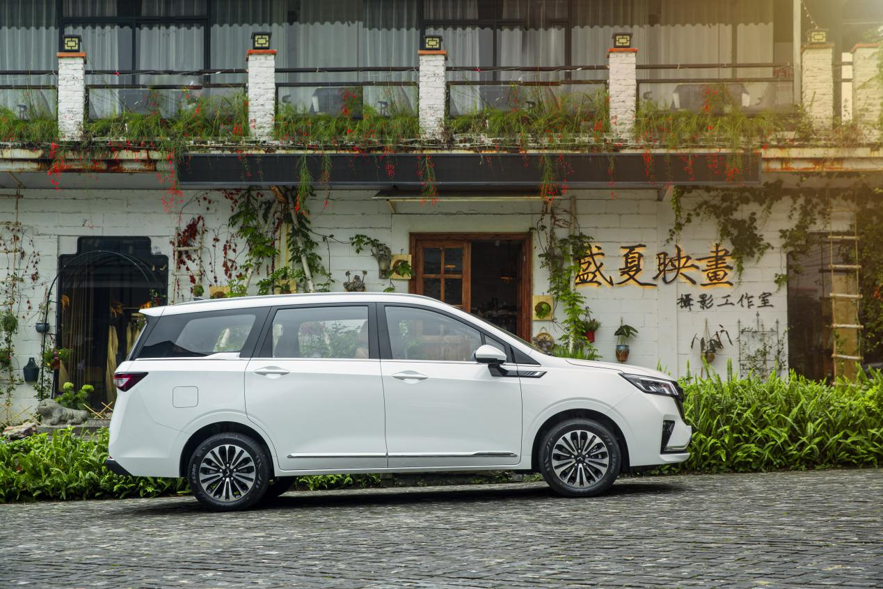 百变空间新体验！佳辰大7座硬核配置详解