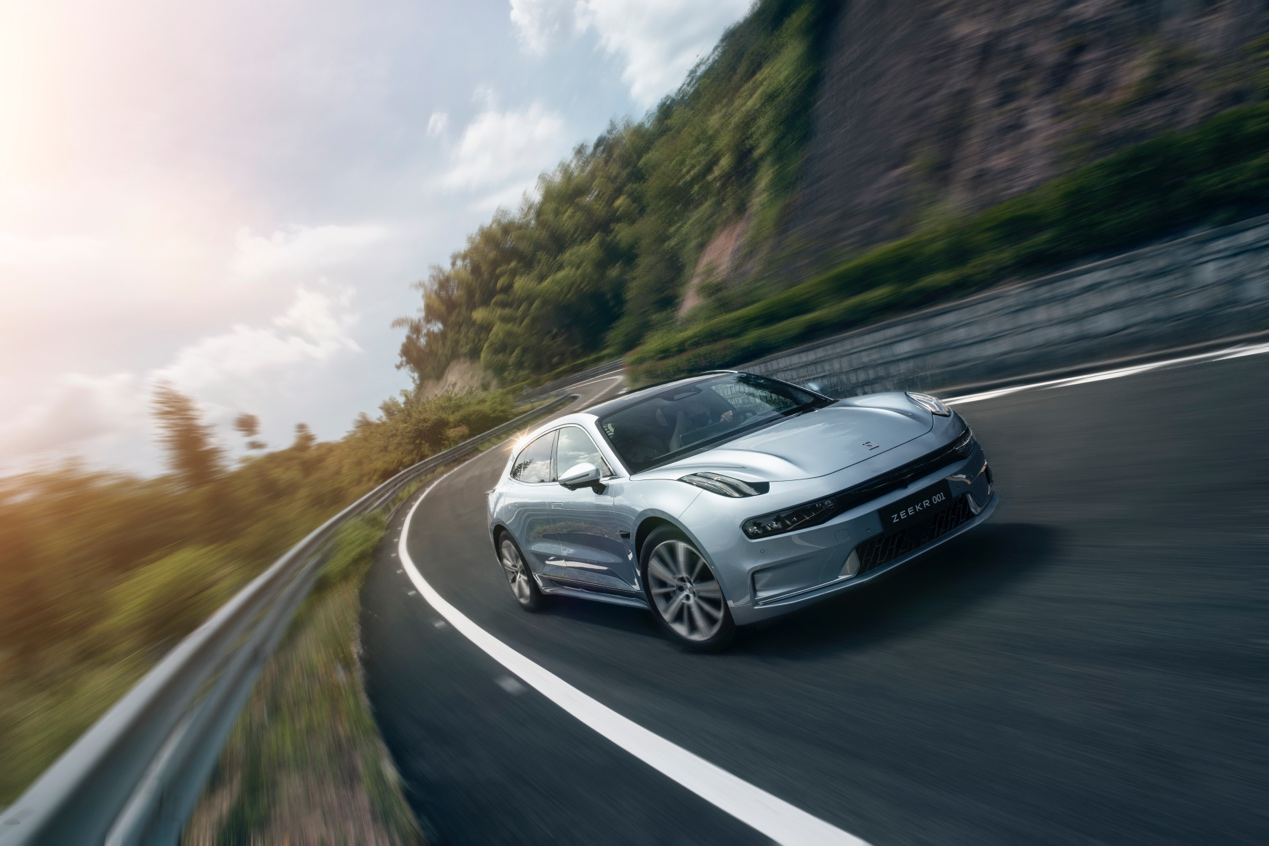 极氪001累计交付突破3万 7月交付5022台 再创历史新