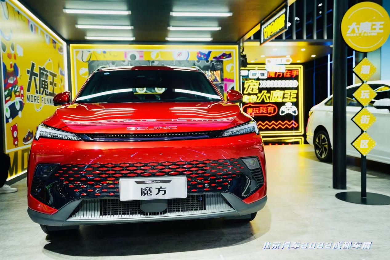 鸿蒙车机+BBA配置只卖10万？这样的大魔王谁不动