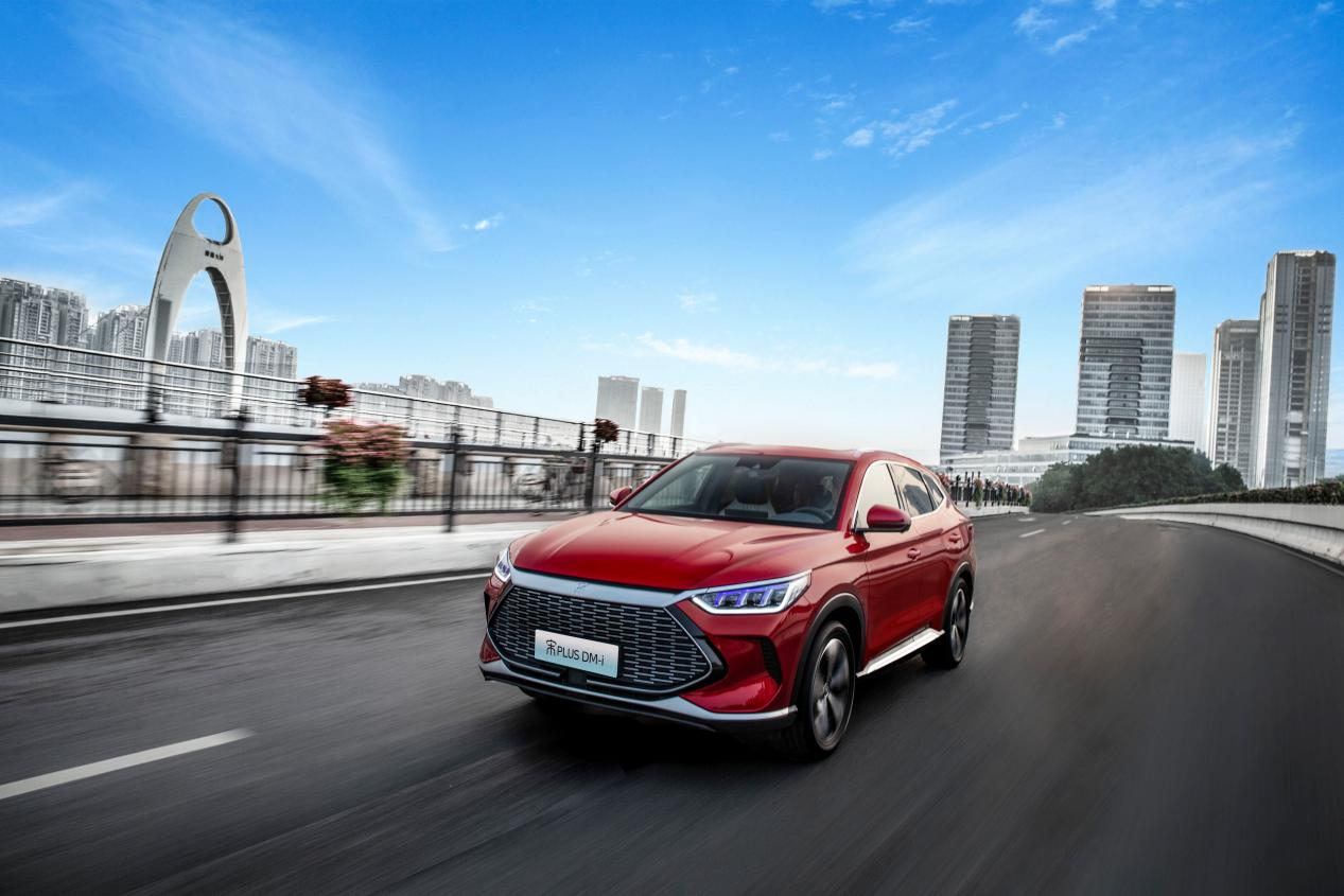11月热销56637辆，比亚迪宋PLUS DM-i蝉联PHEV和SUV双料