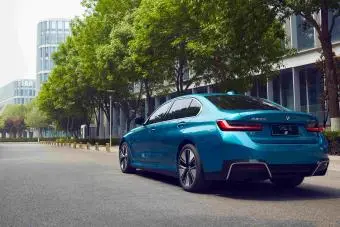 脚踏实地的高品质豪华纯电轿车  全新BMW i3开启你的绿色出行