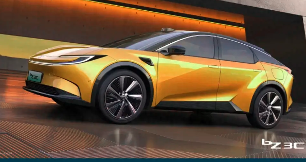 丰田智电升级，亮相两款纯电新车、宣布和腾讯合作