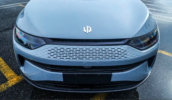 看流量不如看实力，编辑部为公司选车，提了一