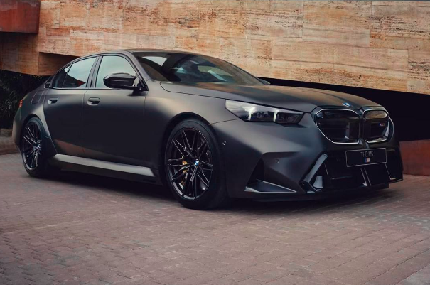 第七代M5全球首发，搭载4.4T插混，峰值扭矩1000牛