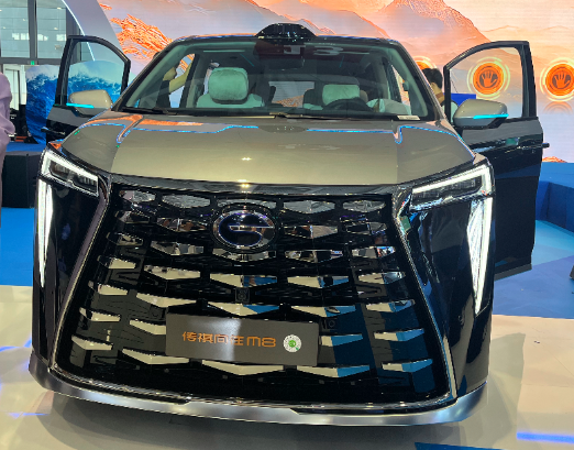 华系MPV新标杆，35.99万元起，传祺向往M8乾崑系列