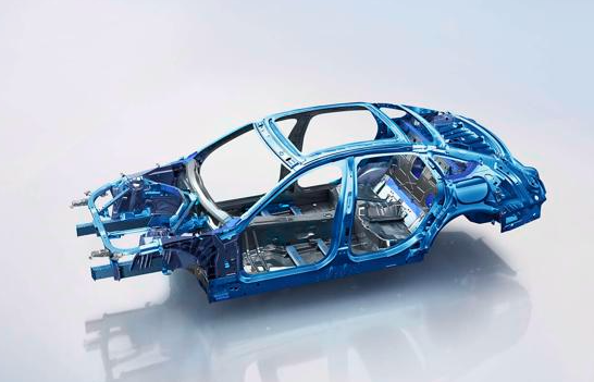 全铝车身、全尺寸旗舰杀入30万内，凯迪拉克新