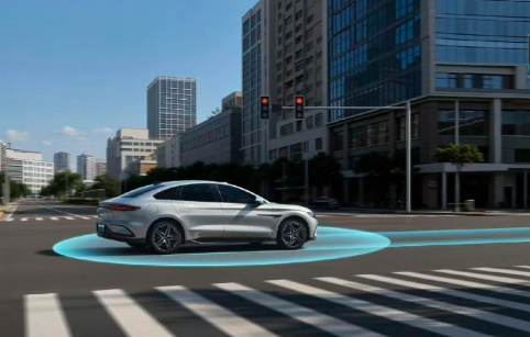 听劝！纯电245km/15.98万起，比亚迪汉系列加推长续