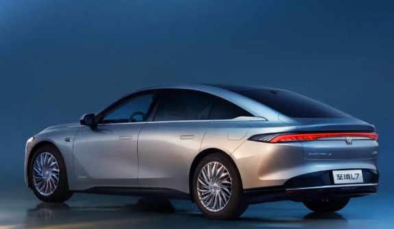 通用在中国掘金，日产N7破万，合资车企上演逆袭