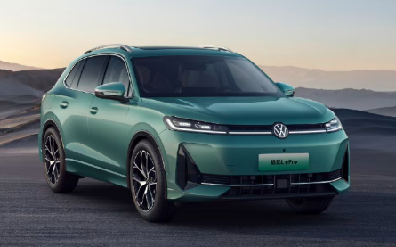 行业丨车企高管两会提案：冯兴亚谈高质量出海