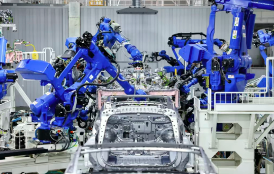 新能源汽车亏本卖？2025年车企财报：比亚迪、小