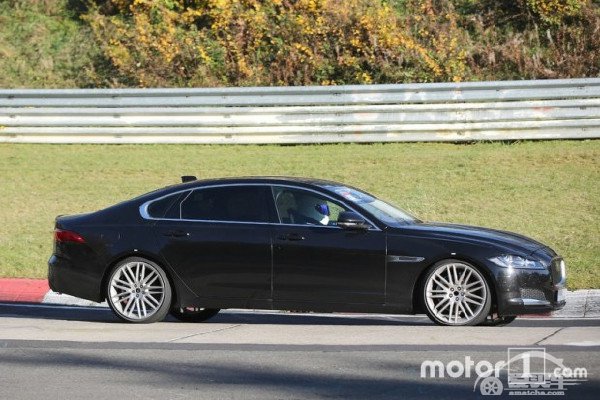 或4月北京车展发布 曝捷豹XFL国内谍照