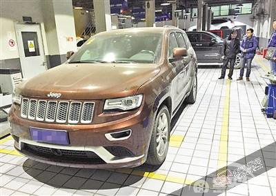 4S店乱象频发 重庆一男子新车首次保养后成摆设