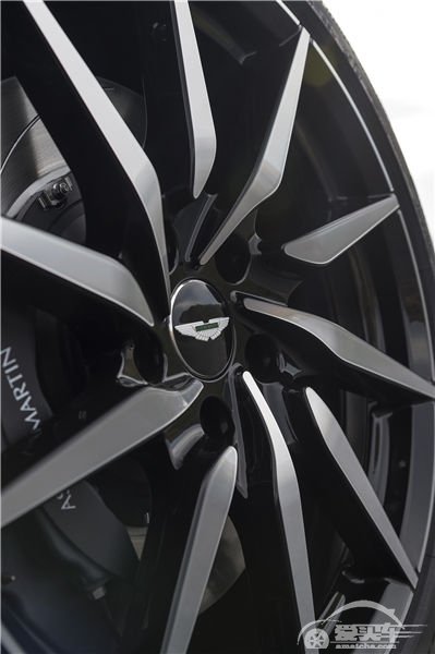 为美感而生 阿斯顿·马丁DB11引领GT跑车设计新风尚