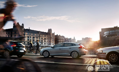 沃尔沃2017款V40和V40 Cross Country越界车 深港澳车展闪耀上市