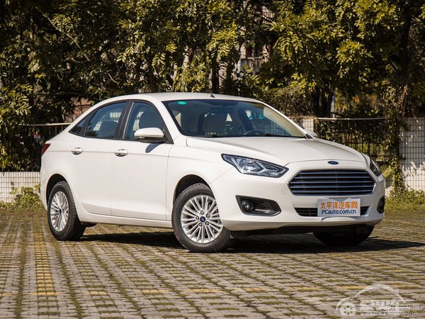 福特福睿斯广州最高优惠1.5万元 有现车