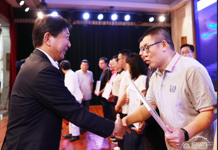 践行企业社会责任 全面助力中国教育