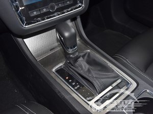 荣威i6限时优惠 目前6.98万元起售