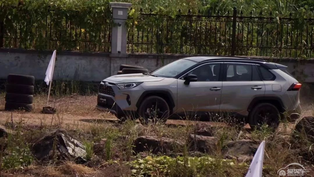 一生人买两次丰田RAV4？车主阿炽表示还真有可能