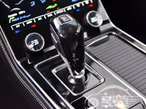 捷途X95店内可试乘试驾 售价9.99万元起