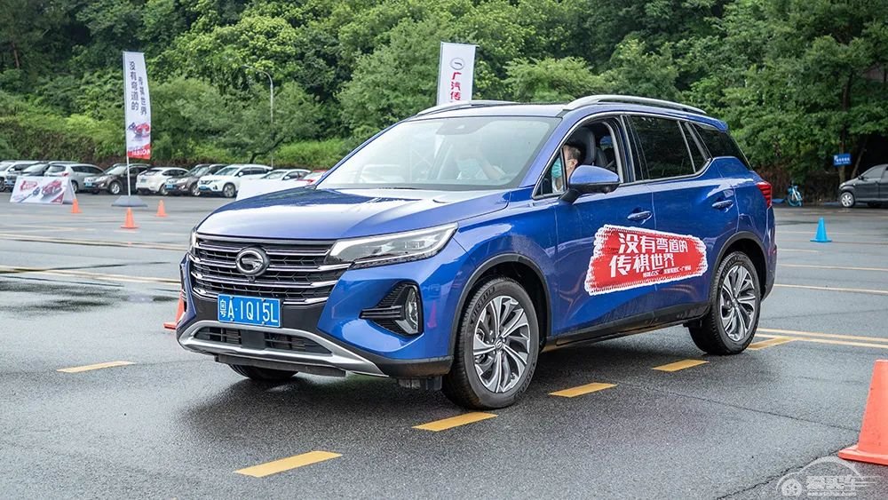 强调“操控”的中国品牌紧凑型SUV，传祺GS4值不值得买？