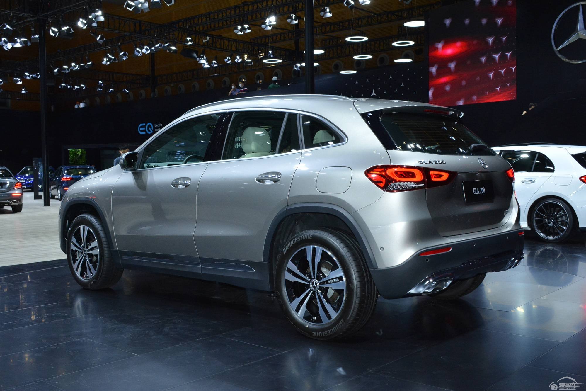 奔驰GLA终于变成了一辆“正经”的紧凑型SUV！