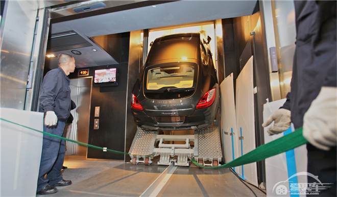 会刷圈，更会刷新认知上限：保时捷Panamera