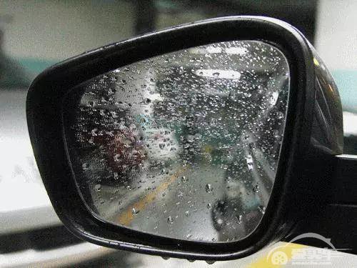  雨雾天气后视镜几乎作废？这些13万左右合资A级车就不！ 