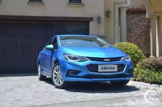  中级车也玩性能，这款车想干翻十代思域？ 