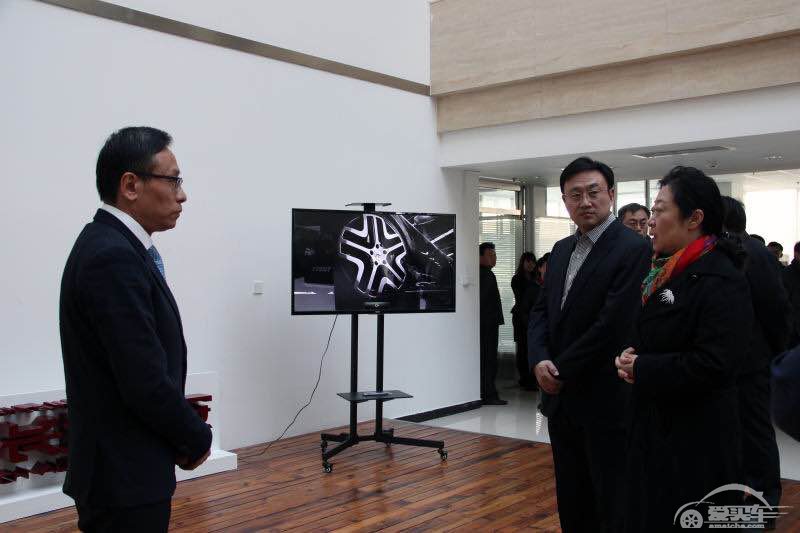 入驻中国汽车产业CBD长城华冠迎来首批“参观者”