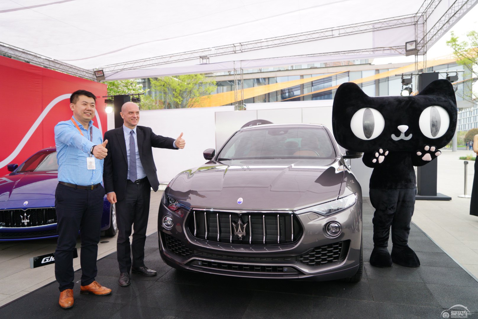  玛莎拉蒂发布首款SUV Levante 中国售价 与阿里巴巴正式签署战略合作协议开启线上销售新纪元