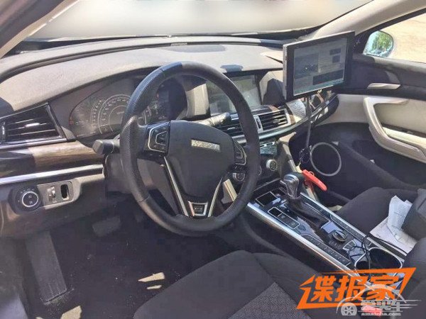 疑似哈弗COUPE量产版车型内饰谍照曝光